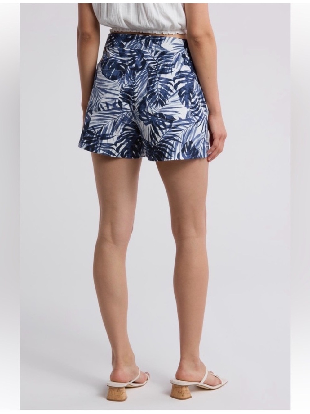 SPANX *NWT* Navy & White Tropical Leaf High-Rise Pull-On Shorts - XL - Picture 9 of 12